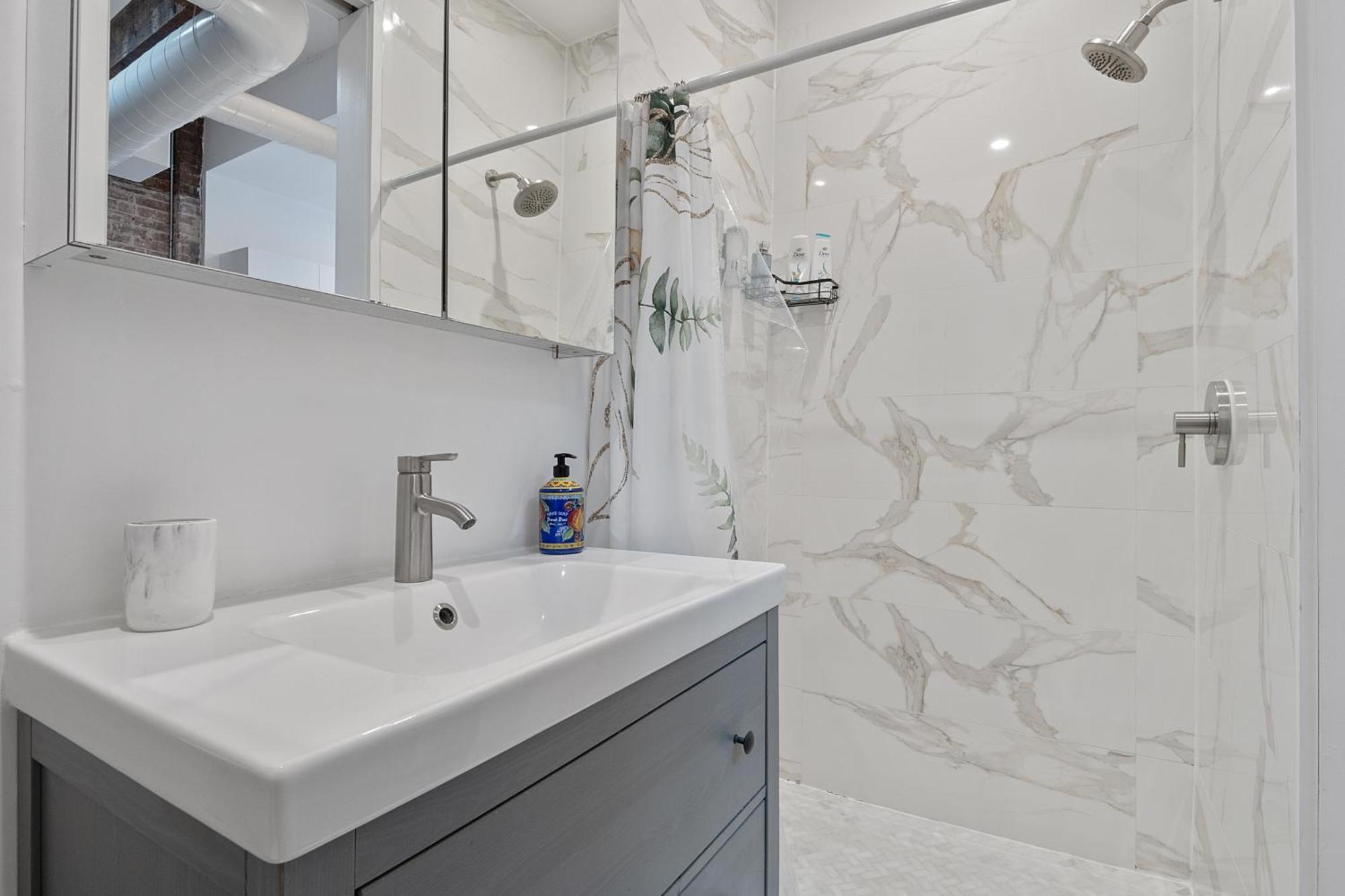 Chic Penthouse 15 Minutes From Nyc - Bus Stop At Doorstep Хобокен Экстерьер фото