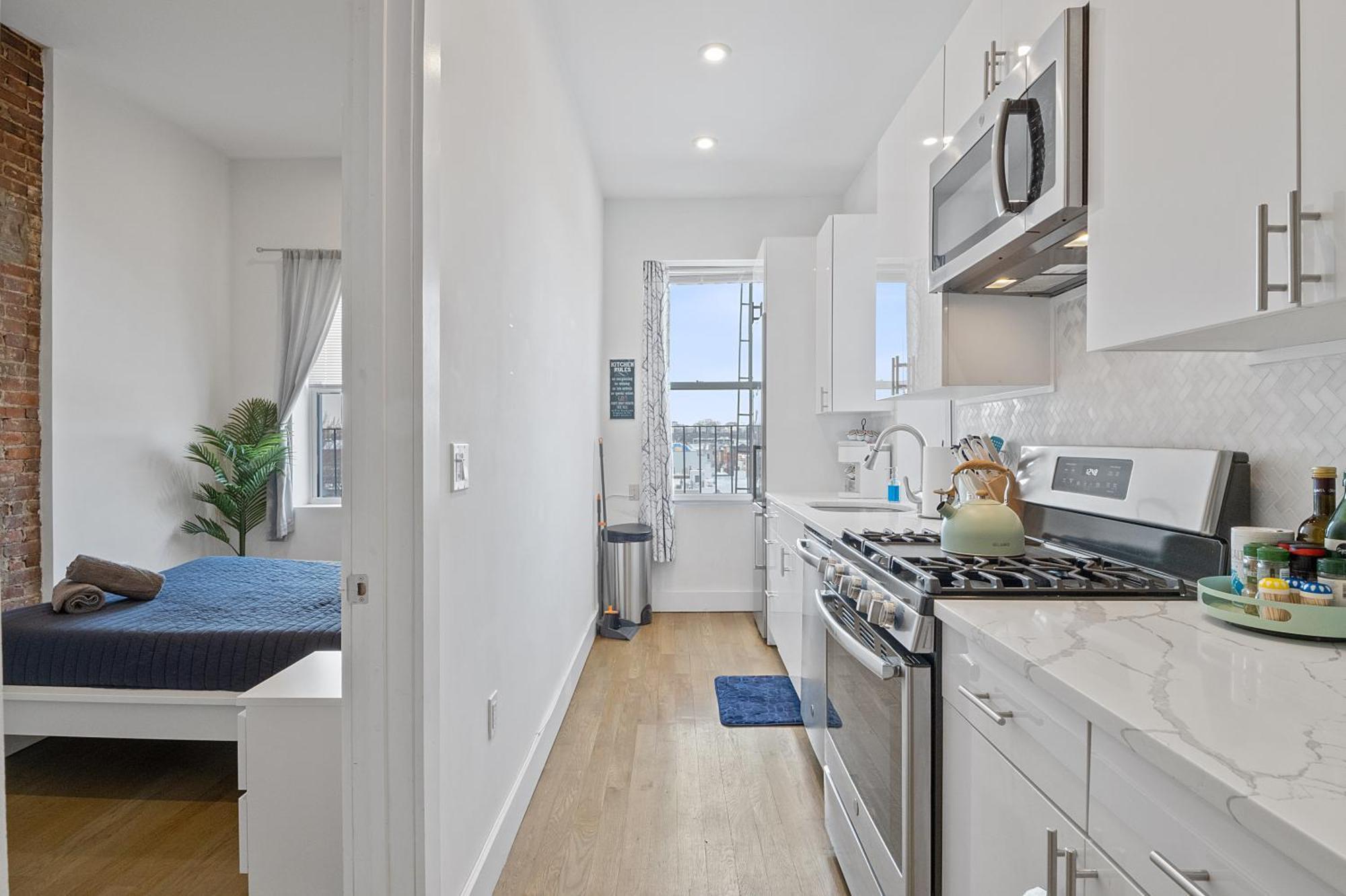 Chic Penthouse 15 Minutes From Nyc - Bus Stop At Doorstep Хобокен Экстерьер фото