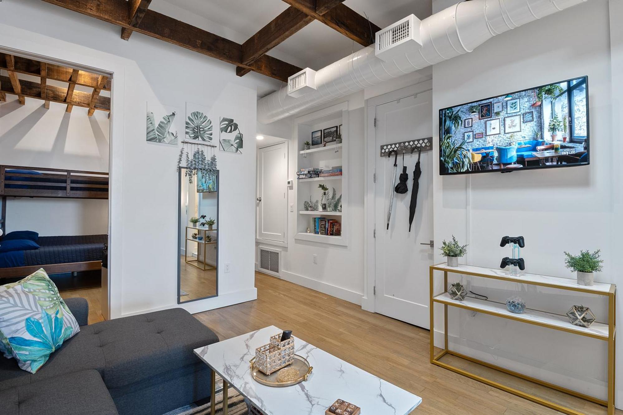 Chic Penthouse 15 Minutes From Nyc - Bus Stop At Doorstep Хобокен Экстерьер фото
