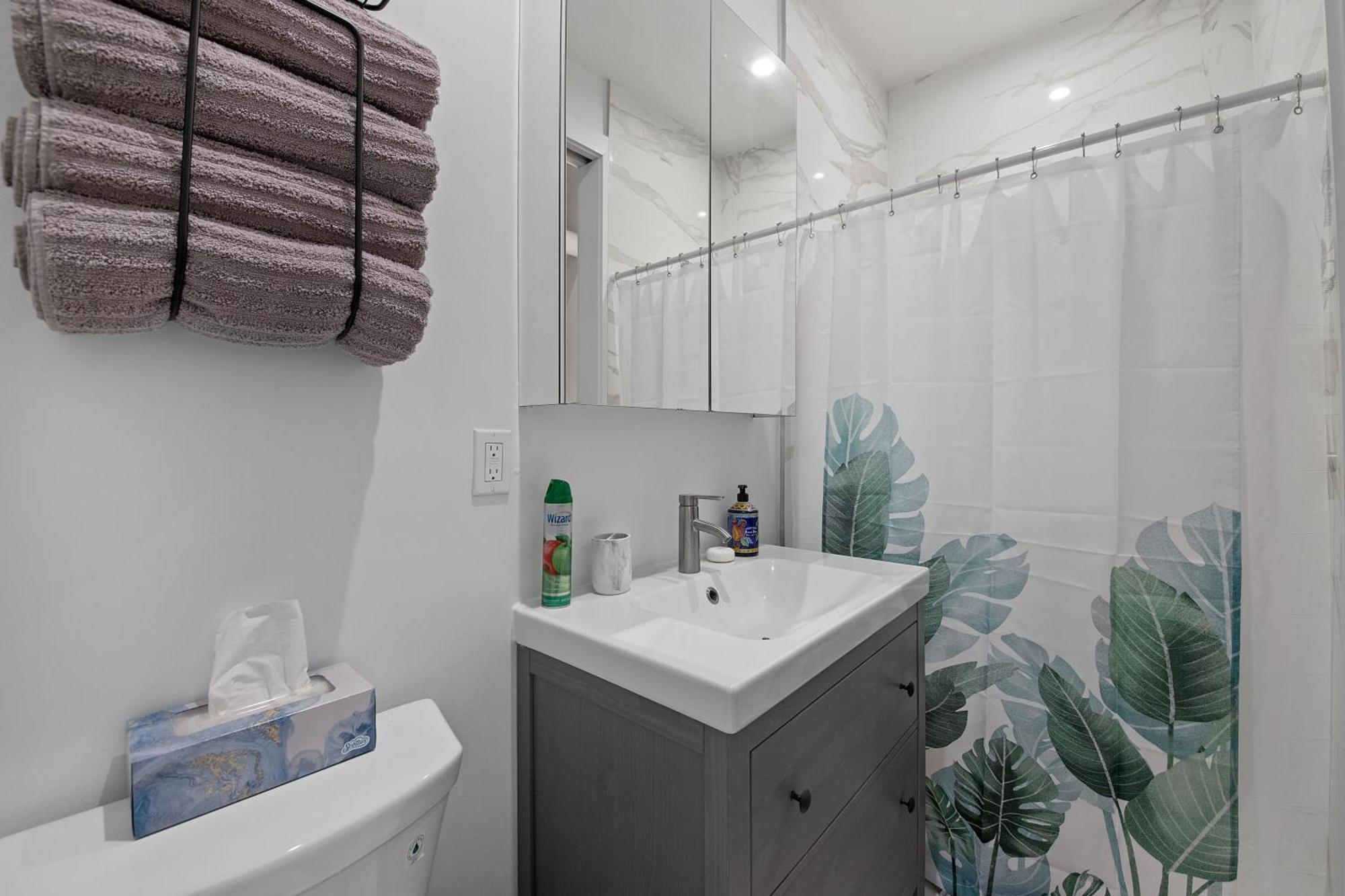 Chic Penthouse 15 Minutes From Nyc - Bus Stop At Doorstep Хобокен Экстерьер фото
