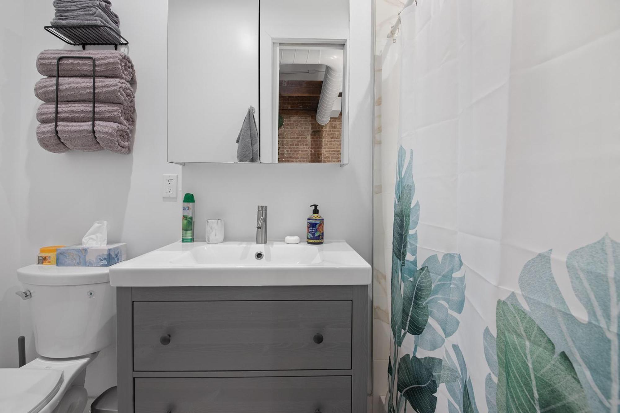 Chic Penthouse 15 Minutes From Nyc - Bus Stop At Doorstep Хобокен Экстерьер фото